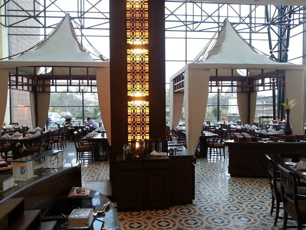 Vits Hotel Pune Eksteriør billede