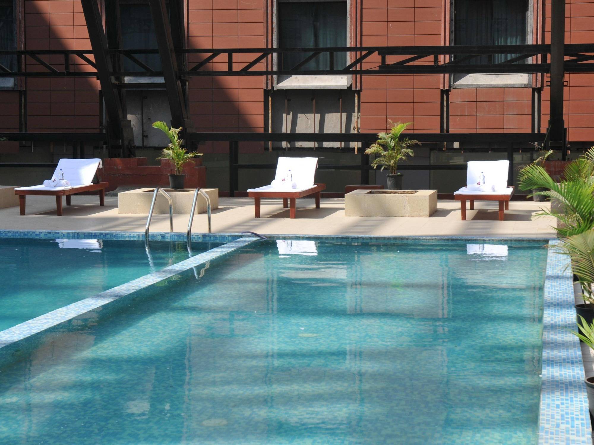 Vits Hotel Pune Eksteriør billede