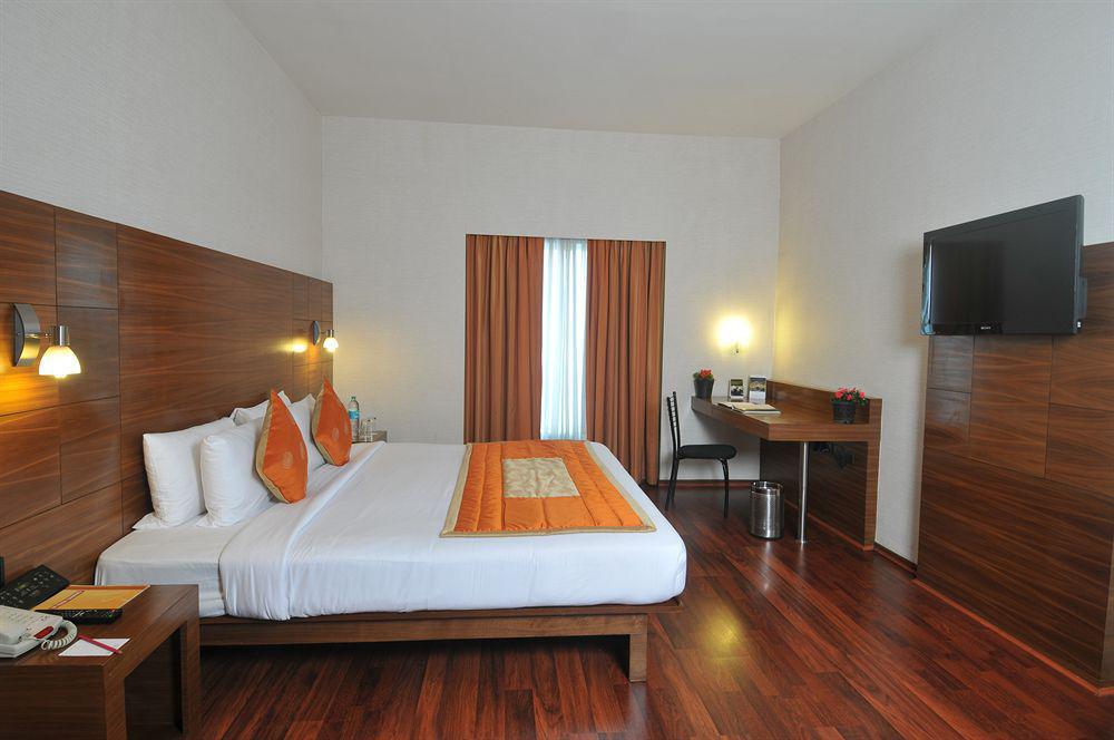 Vits Hotel Pune Eksteriør billede